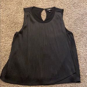 Labor Day price drop!Mossimo Sleeveless Wrap Top⭐️